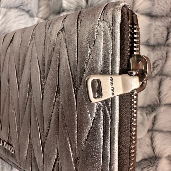 Miu Miu Matelassé Leather Wallet - Picture 6 of 12